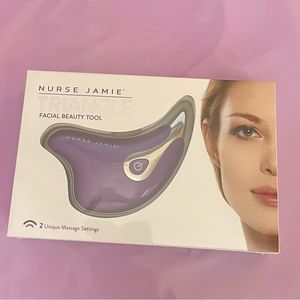 Nurse Jamie Triangle Beauty Tool